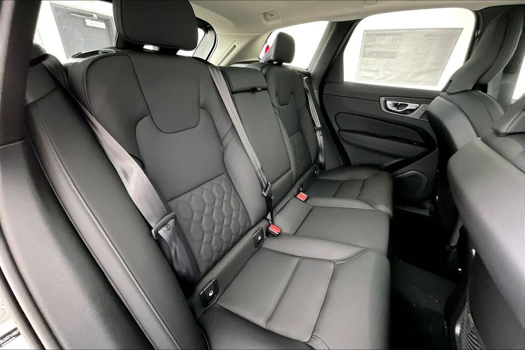 2026 Volvo XC60 B5 Core