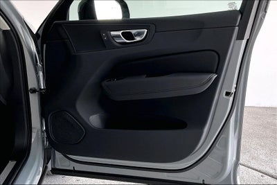 2026 Volvo XC60 B5 Core