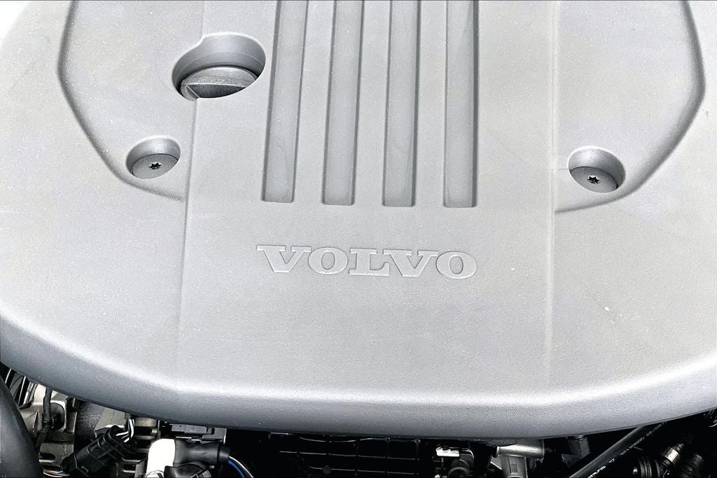 2026 Volvo XC60 B5 Core