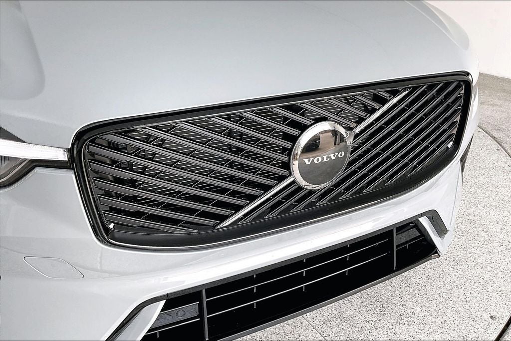 2026 Volvo XC60 B5 Core