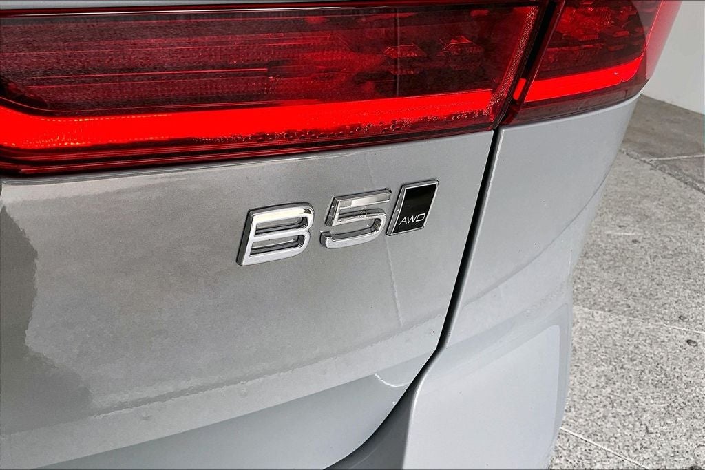 2026 Volvo XC60 B5 Core