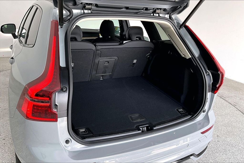 2026 Volvo XC60 B5 Core