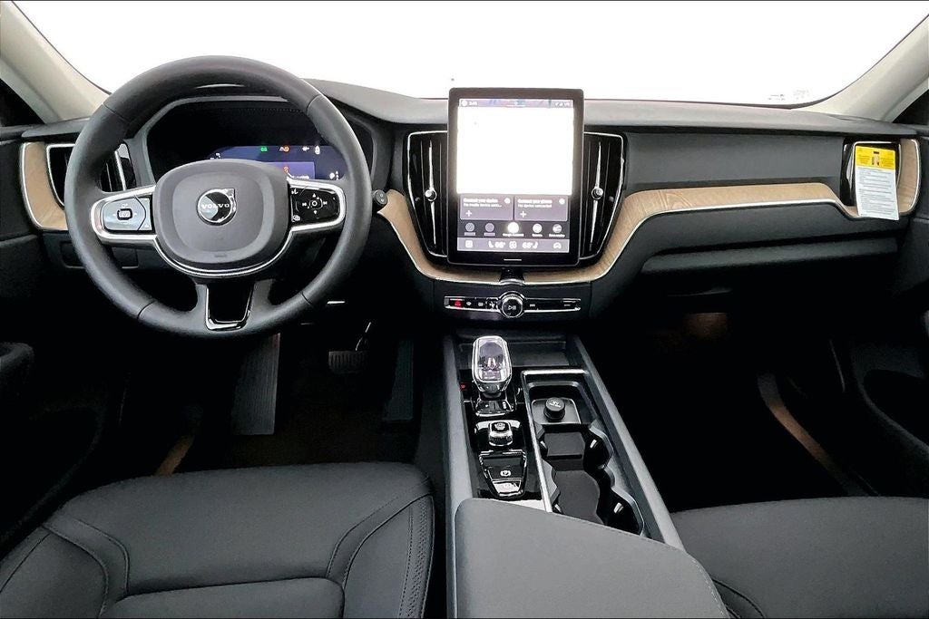 2026 Volvo XC60 B5 Core