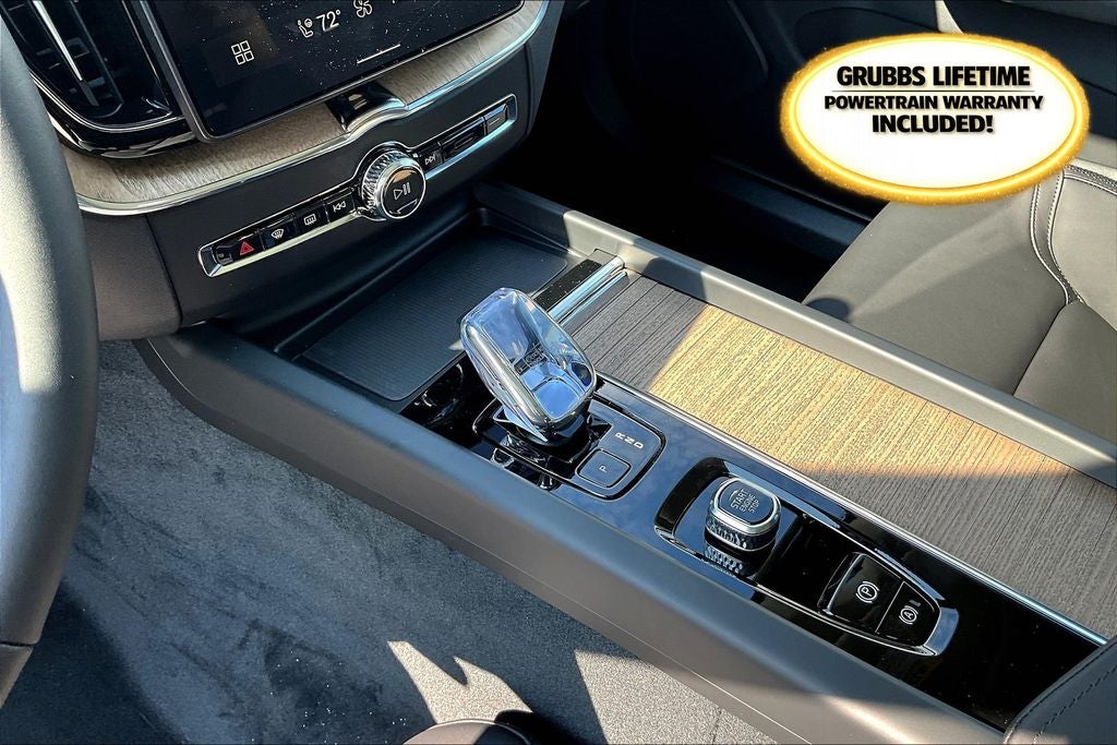 2026 Volvo XC60 B5 Core