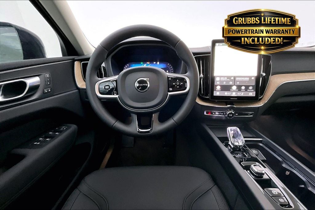 2026 Volvo XC60 B5 Core