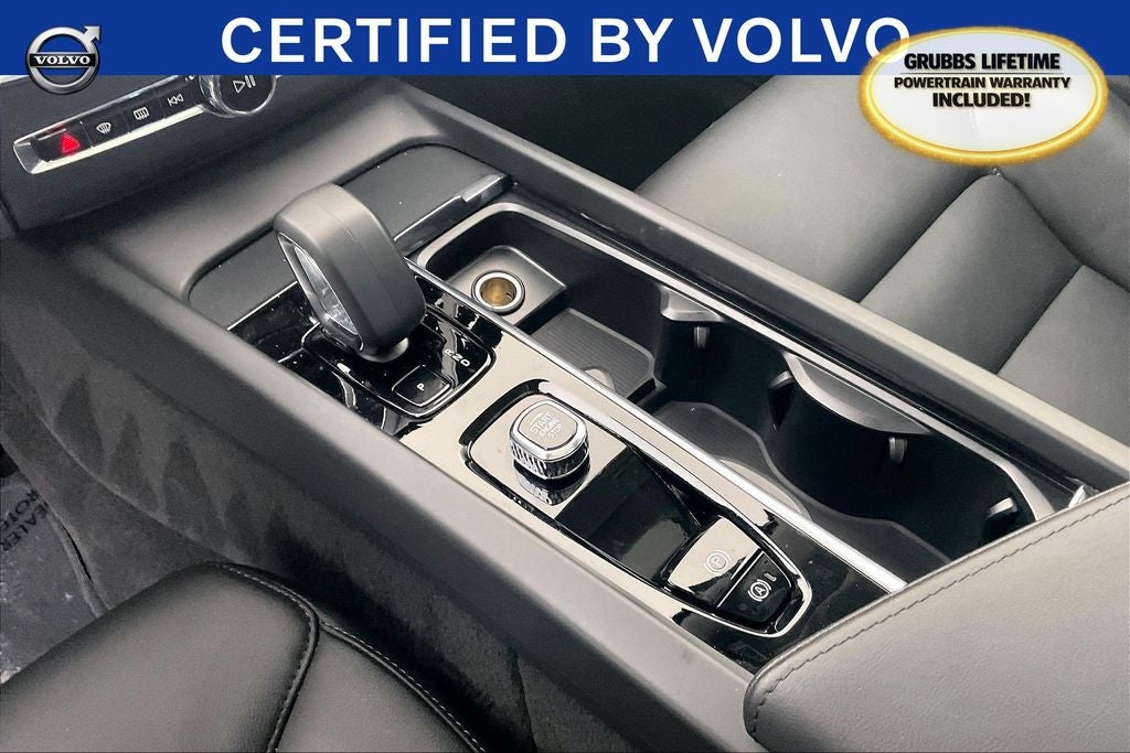 2025 Volvo XC60 B5 Core