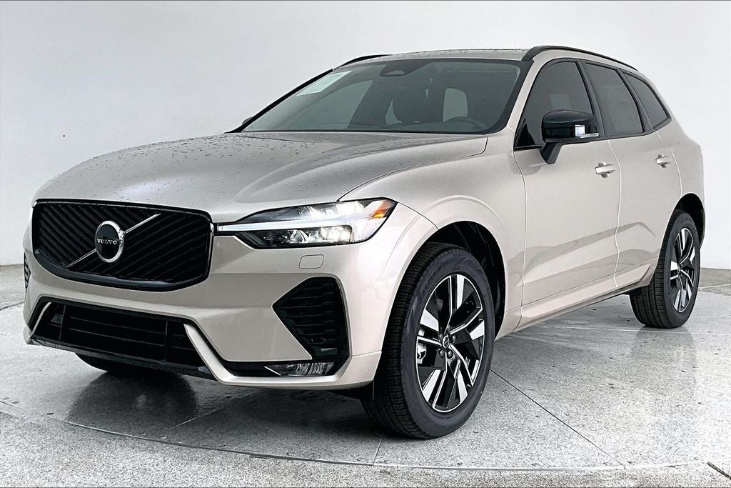 2026 Volvo XC60 B5 Core