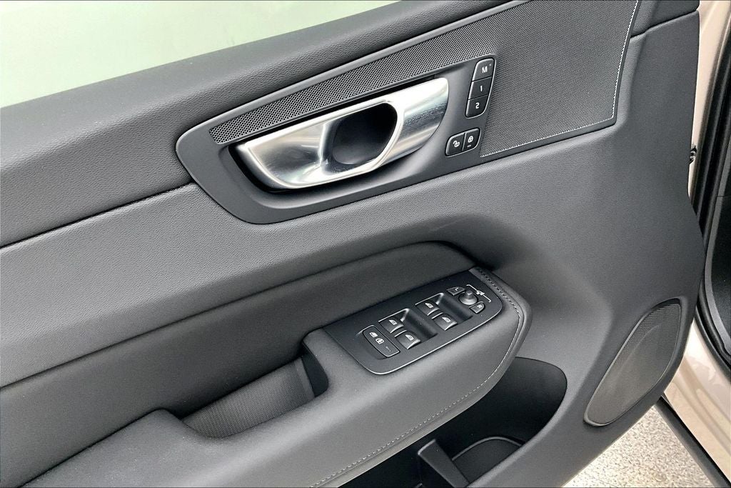 2026 Volvo XC60 B5 Core