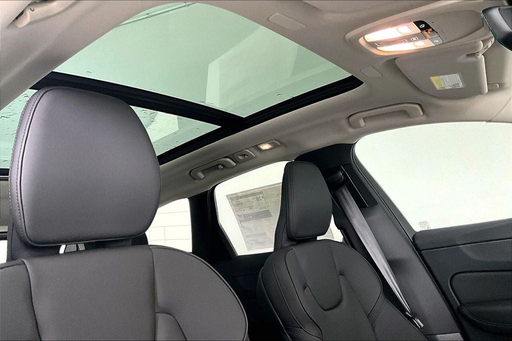 2026 Volvo XC60 B5 Core