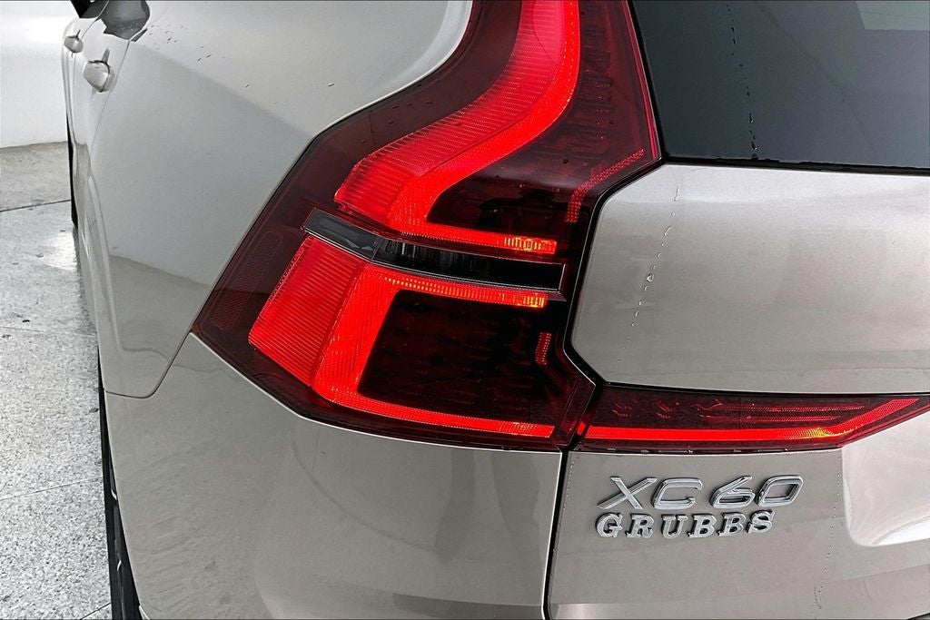 2026 Volvo XC60 B5 Core