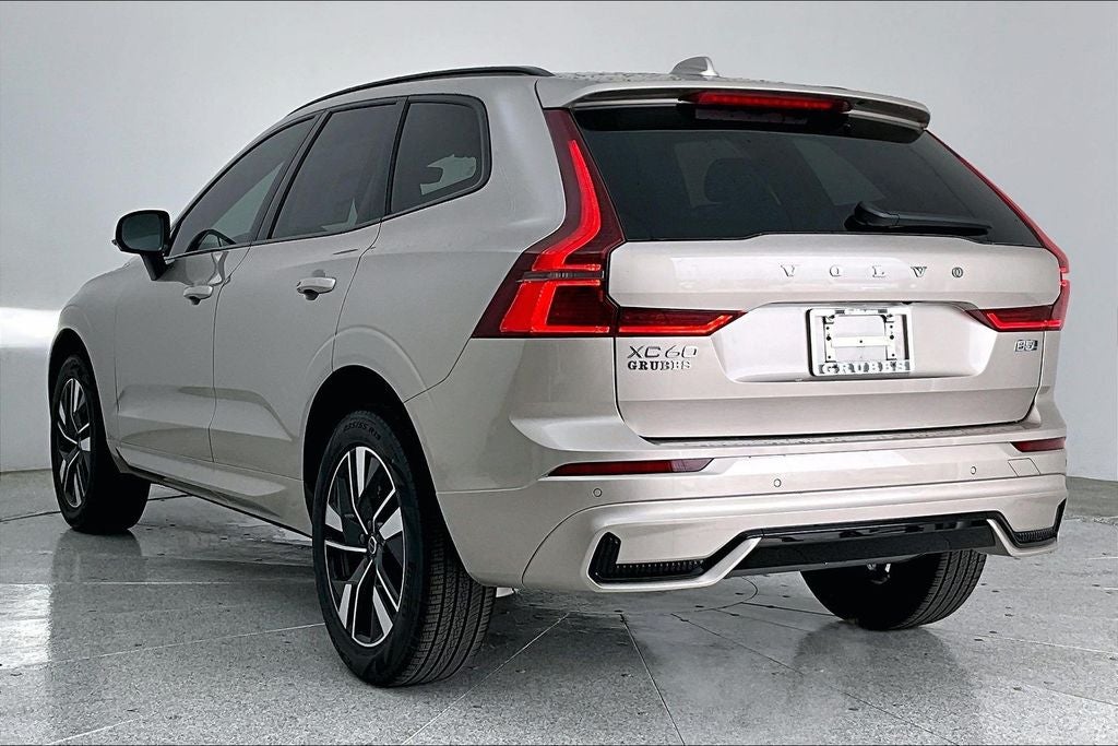 2026 Volvo XC60 B5 Core