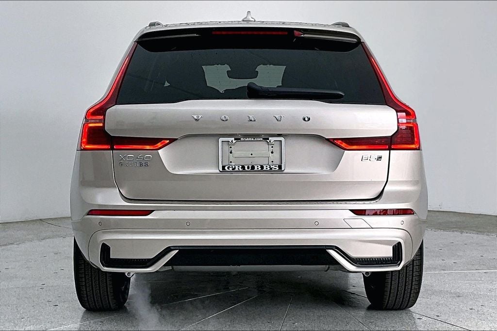 2026 Volvo XC60 B5 Core