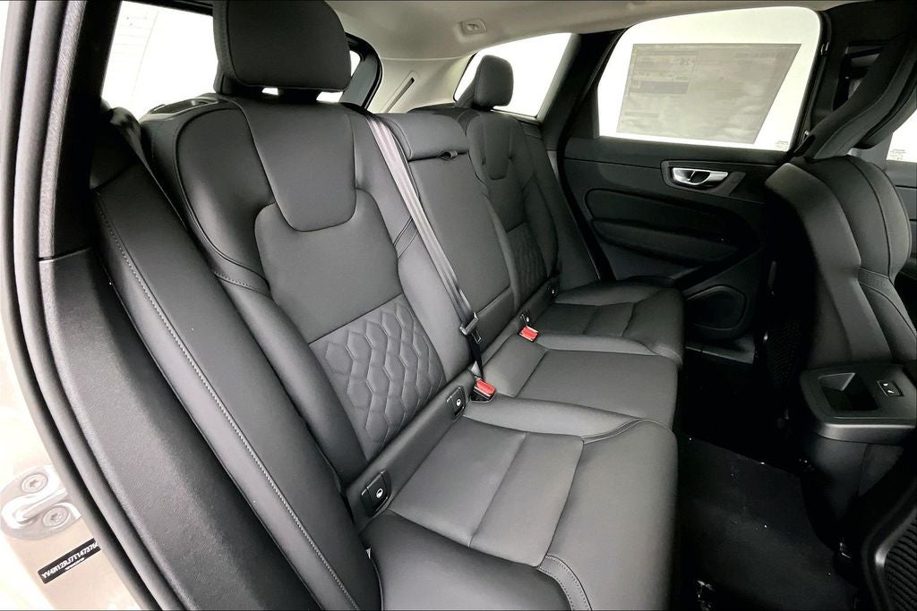 2026 Volvo XC60 B5 Core