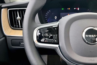 2026 Volvo XC60 B5 Core