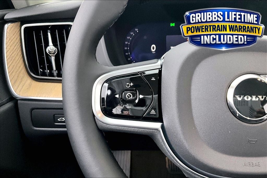 2026 Volvo XC60 B5 Core