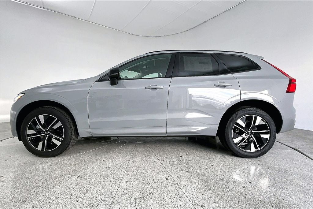 2026 Volvo XC60 B5 Core