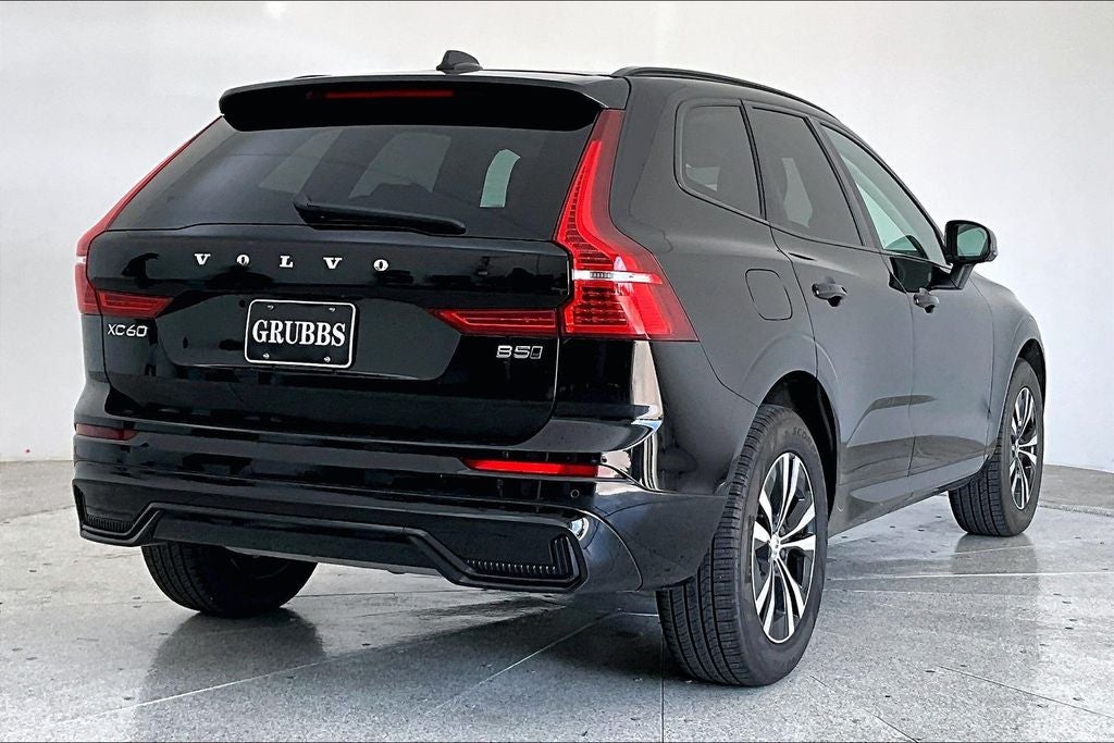 2025 Volvo XC60 B5 Core