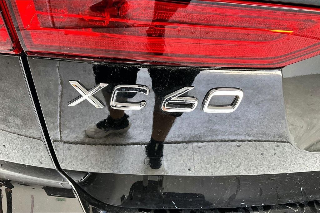 2025 Volvo XC60 B5 Core