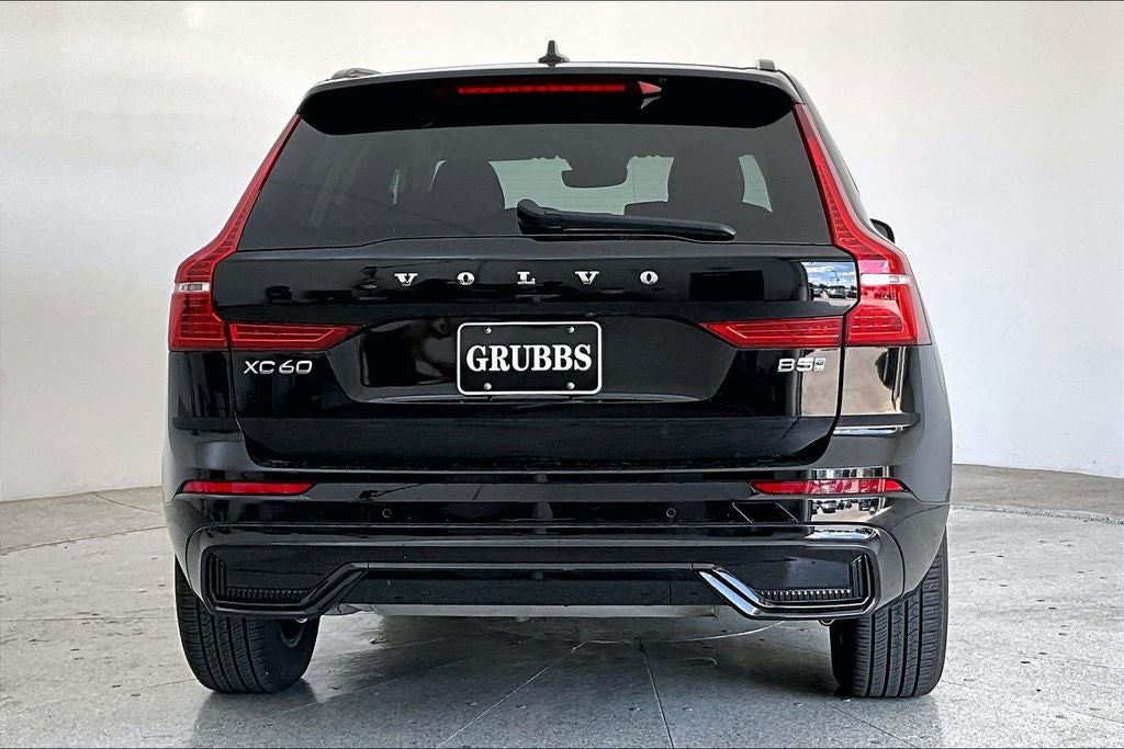 2025 Volvo XC60 B5 Core