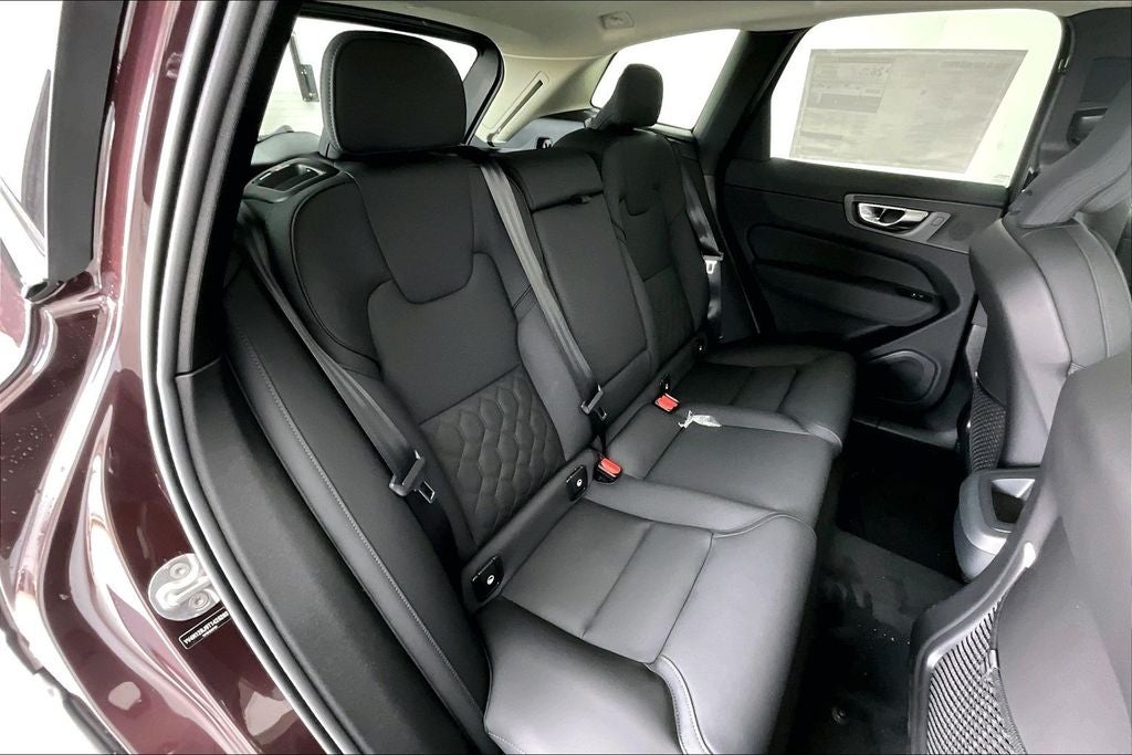 2026 Volvo XC60 B5 Core