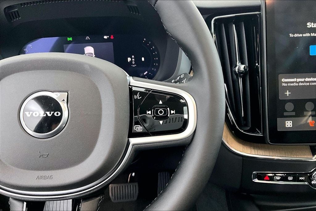 2026 Volvo XC60 B5 Core