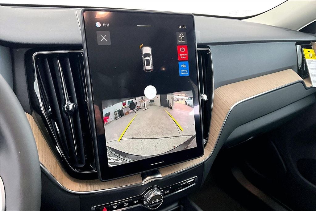 2026 Volvo XC60 B5 Core