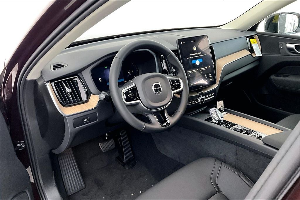 2026 Volvo XC60 B5 Core