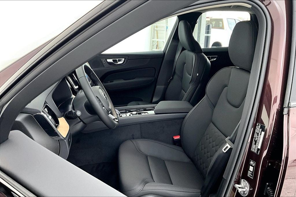 2026 Volvo XC60 B5 Core