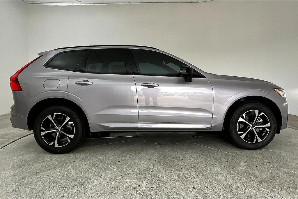 2026 Volvo XC60 B5 Core