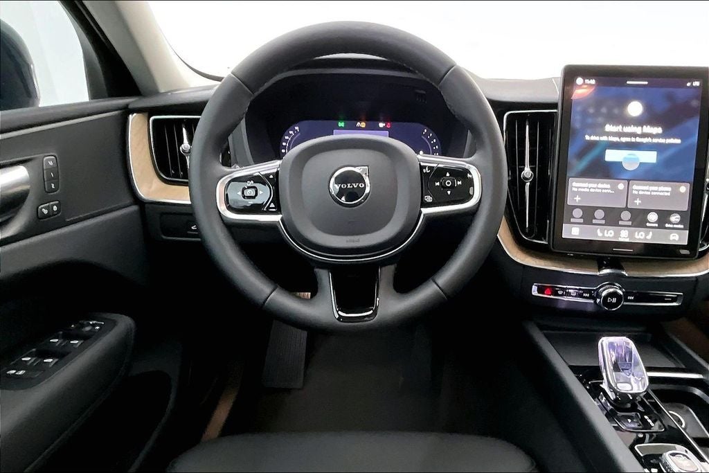2026 Volvo XC60 B5 Core