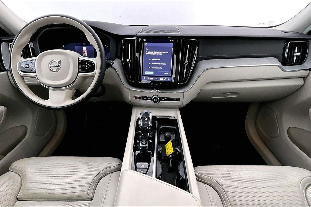 2025 Volvo XC60 B5 Ultra