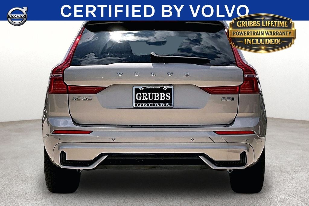 2025 Volvo XC60 B5 Ultra
