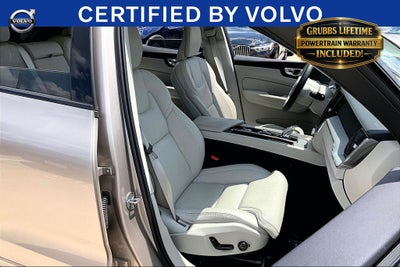 2025 Volvo XC60 B5 Ultra