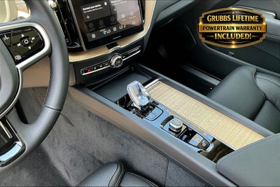2026 Volvo XC60 B5 Ultra