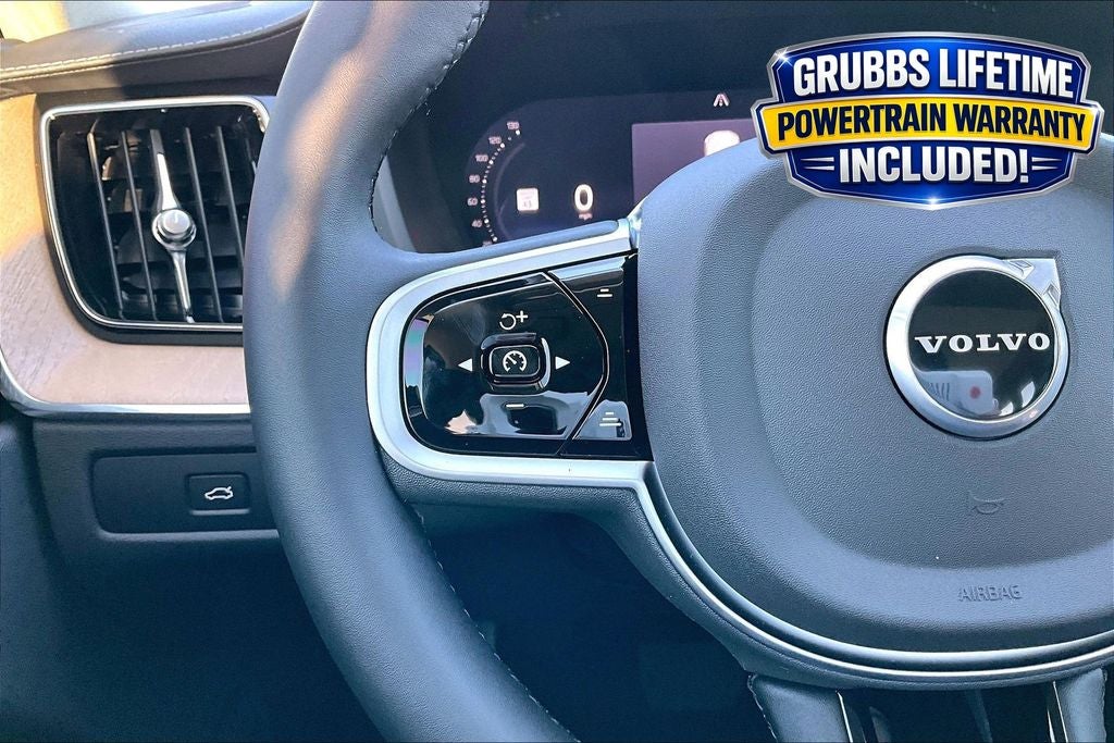2026 Volvo XC60 B5 Ultra