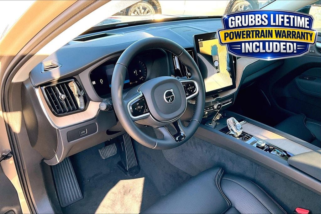 2026 Volvo XC60 B5 Ultra