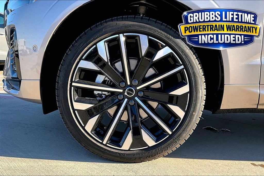 2026 Volvo XC60 B5 Ultra