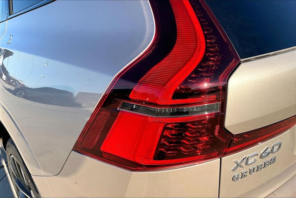 2026 Volvo XC60 B5 Ultra