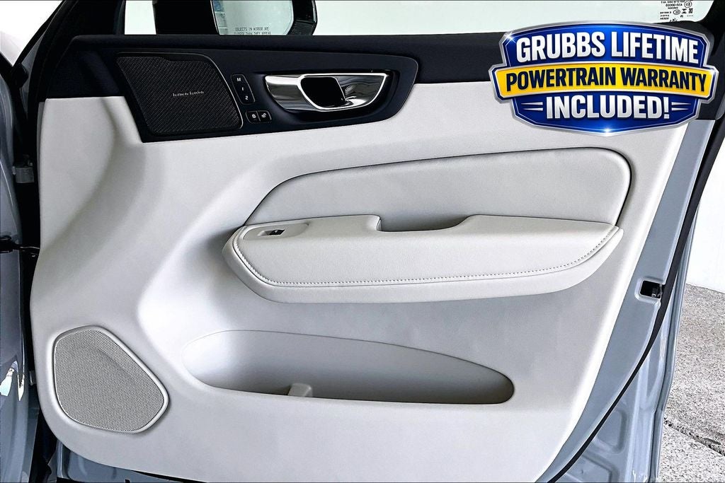 2026 Volvo XC60 B5 Ultra