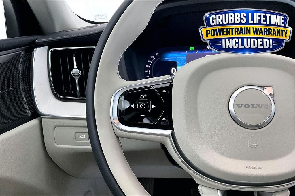 2026 Volvo XC60 B5 Ultra