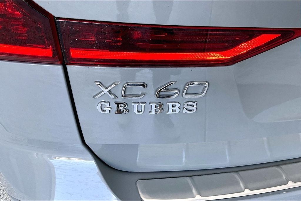 2026 Volvo XC60 B5 Ultra