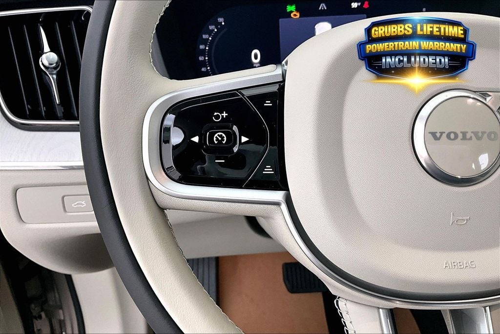 2026 Volvo XC60 B5 Ultra