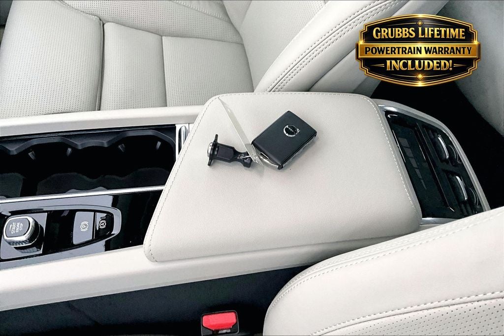 2026 Volvo XC60 B5 Ultra