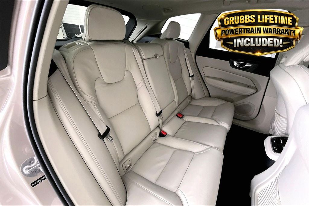 2026 Volvo XC60 B5 Ultra