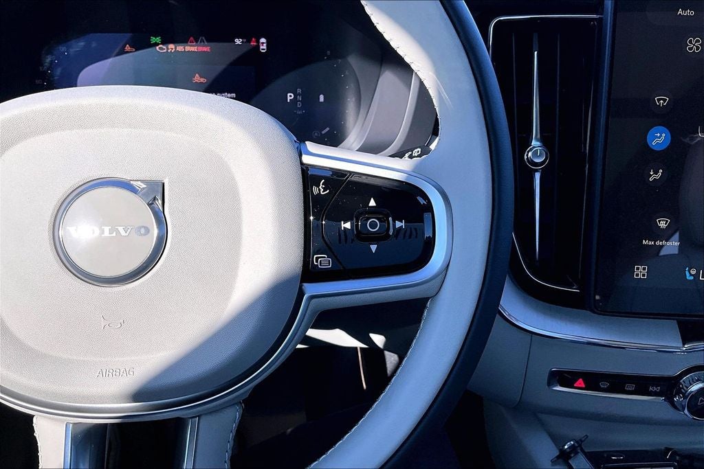 2026 Volvo XC60 B5 Ultra