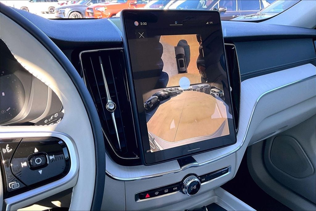 2026 Volvo XC60 B5 Ultra