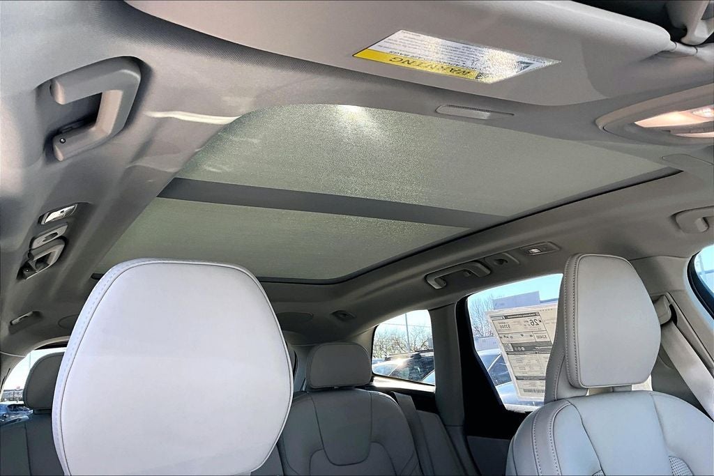 2026 Volvo XC60 B5 Ultra