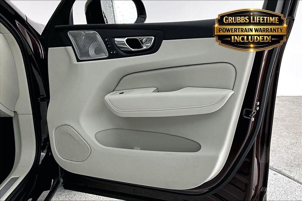 2026 Volvo XC60 B5 Ultra
