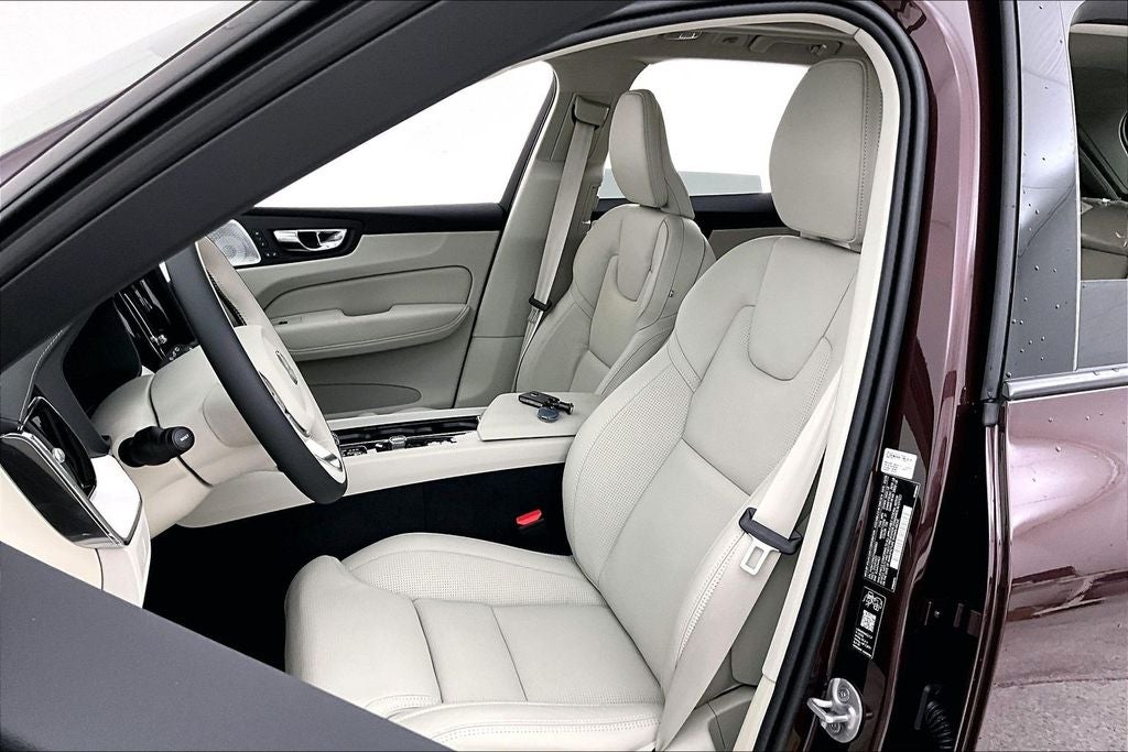 2026 Volvo XC60 B5 Ultra