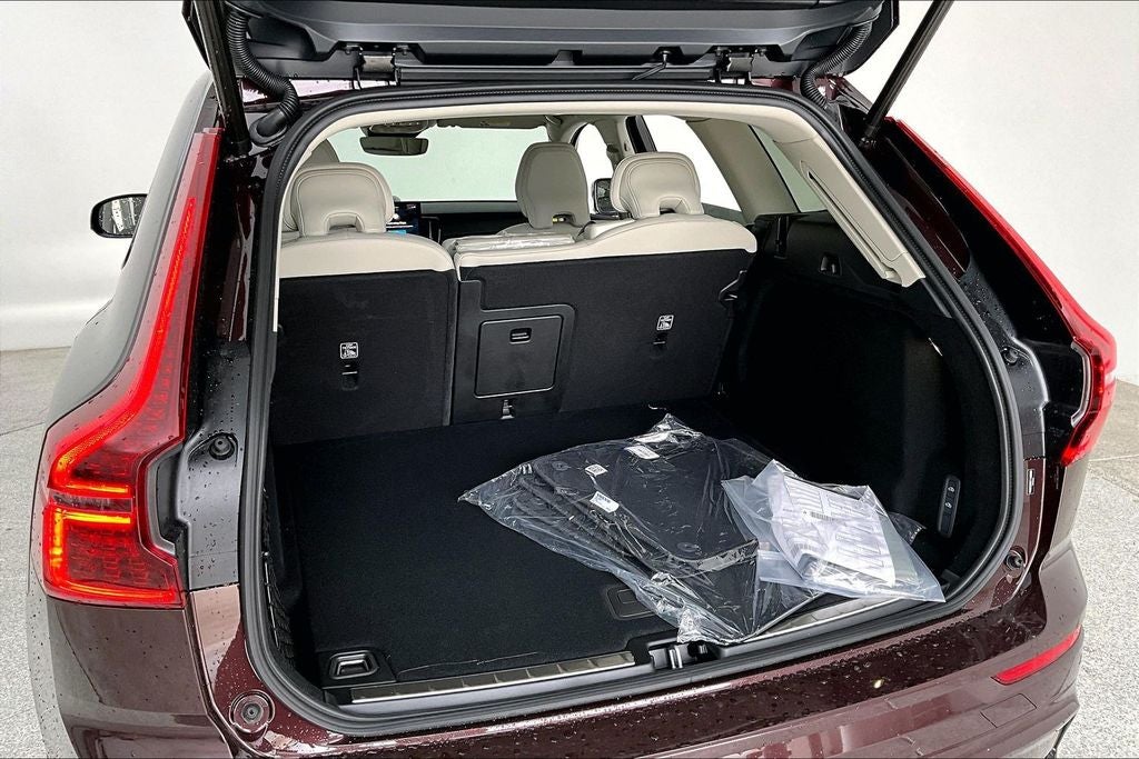 2026 Volvo XC60 B5 Ultra